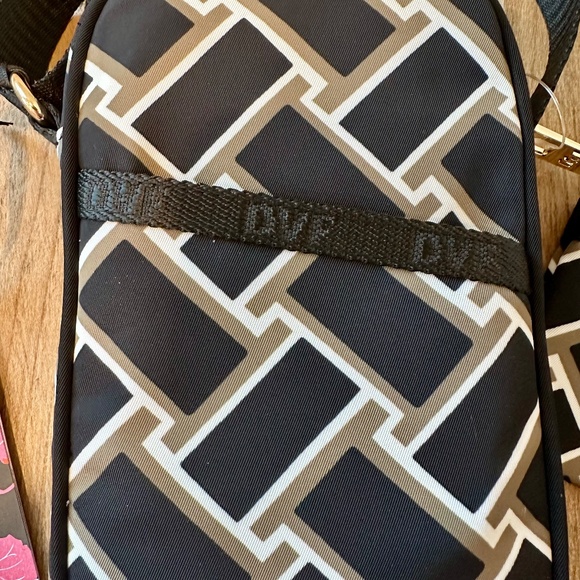 DVF for Target Cellphone Holder Crossbody Bag Vintage Weave Neutral - Picture 7 of 9